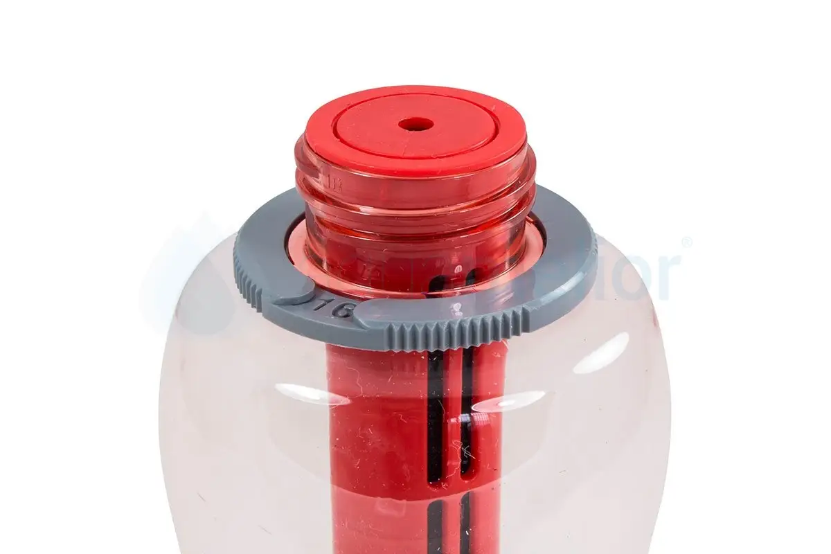 alt=butelka-filtrująca-dafi-0,3-czerwona.jpg